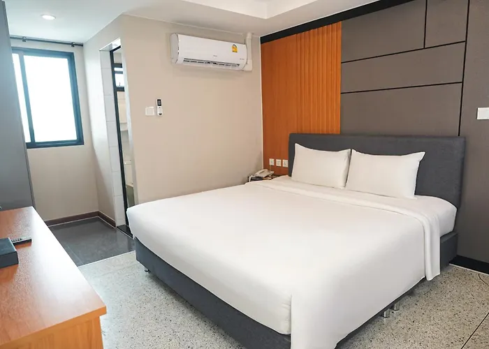 12 The At Don Mueang Airport Отель 4*